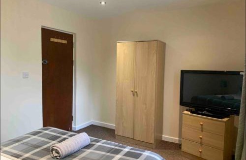 Uplands House | 34 - Room 2 - Uplands
