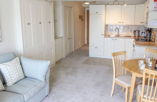 Salcombe Cottage | 34 THE SALCOMBE, country holiday cottage, with pool in Salcombe