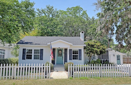 Thunderbolt House | 3403 Bannon