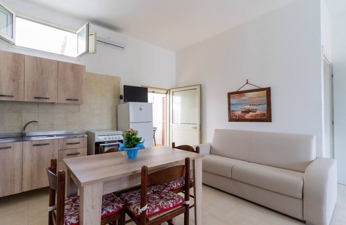 Padula Fede Apartment | 3436 Casetta Delle Sirene by Barbarhouse