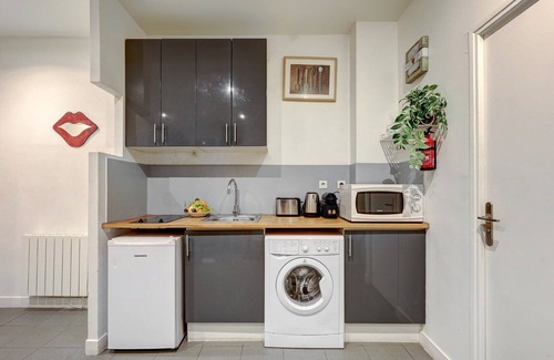 Quartier de la Folie-Mericourt Apartment | 344 Suite Angoulême - Superb apartment in Paris
