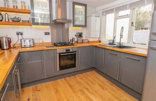 Dartmouth Apartment | 34b Clarence Street