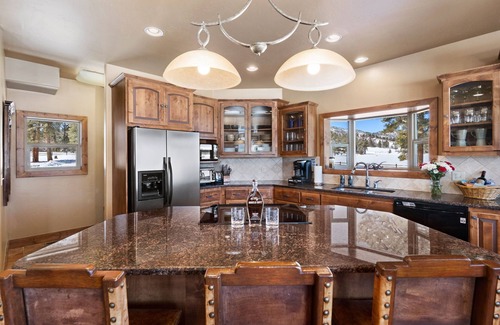 Pagosa Springs House | 35 Acres-Luxurious 3 Private Suites-Sleeps 8-Kid+Dog Friendly-30+ Mile Views