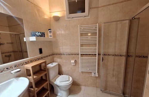 Beaulieu-sur-Dordogne Apartment | 35 m2 apartment facing the Dordogne