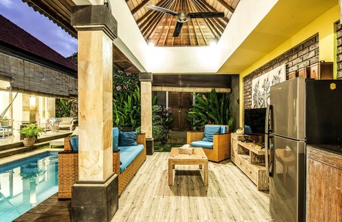 Seminyak Villa | -35% NOW! 2BR Fusion Hammock Villa w/bathtubs - 10" ride to Beach