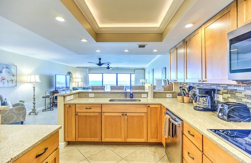 Key Colony Beach Condo | #35 Top Floor Open Concept Oceanfront 2 Bedroom/2.5 Bath Condo