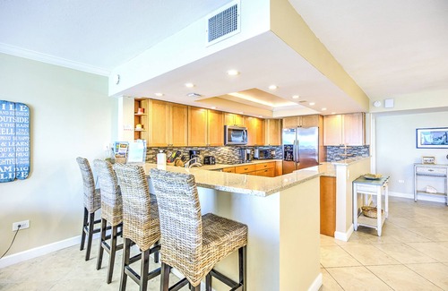 Key Colony Beach Condo | #35 Top Floor Open Concept Oceanfront 2 Bedroom/2.5 Bath Condo
