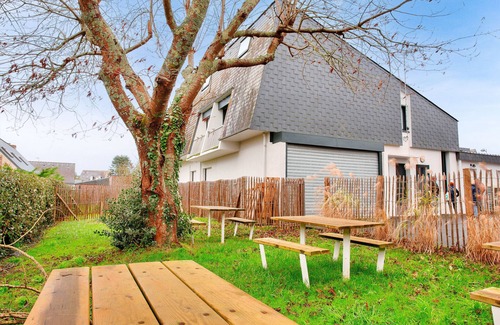 Fouesnant Apartment | 350m 400m la Cale de Beg Meil's beach, flat for 2