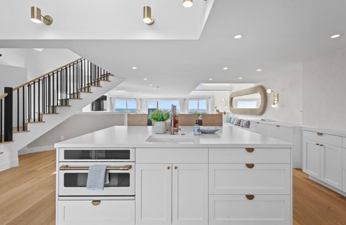 Hollywood House | 3521O-2353911 Serenity by the Sea