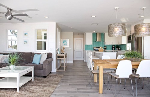 Central Mission Beach House | 3565 - Luxurious, 50 feet to Ocean, roof deck