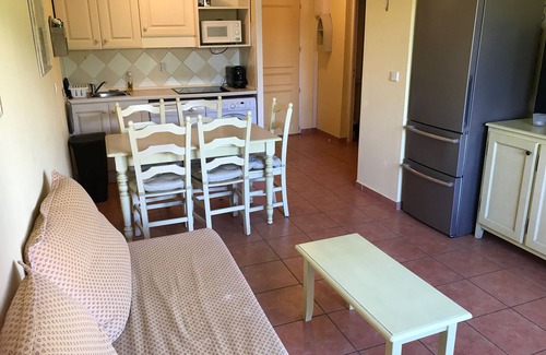 Les Issambres Apartment | 35m2 apartment in the seaside resort of Les Issambres.