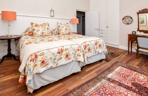 Robberg Beach Villa | 36 Beachy Head - Solar Power, Beachfront 6 Bd 6 Bt