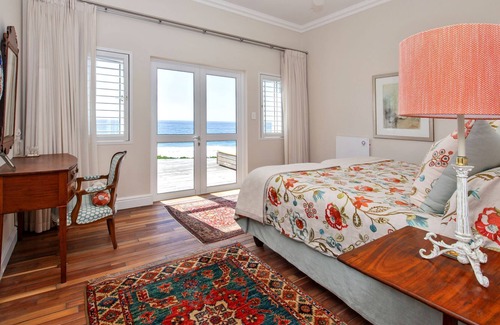 Robberg Beach Villa | 36 Beachy Head - Solar Power, Beachfront 4 Bd 4 Bt