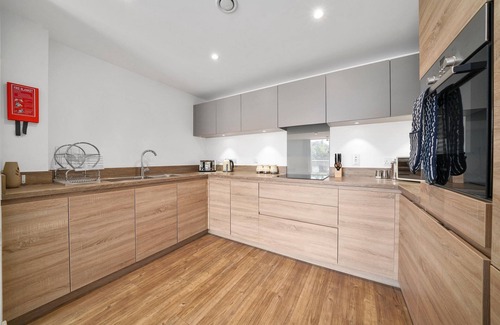 Reading City Centre Apartment | 360 RG1 Kennet Hse 07 -Kennet House 2 Bed and 2 Bath Apt. 7
