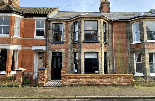 Southwold Cottage | 37 STRADBROKE ROAD, SOUTHWOLD, pet friendly in Southwold