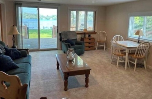 Perry House | 3717 Shearman