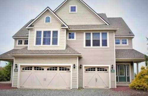 Tannersville House | 376 Linden Ct