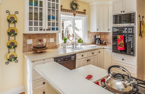 Golden Rectangle House | 3791 Little Sandpiper Cottage ~ Near Town & Beach