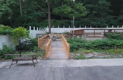 Roxborough House | 389D) Relaxing 1 BR Home!