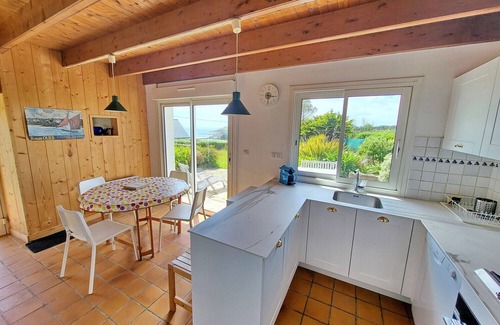 Primelin House | 391-Beautiful fisherman's house, closer to the beach with sea view