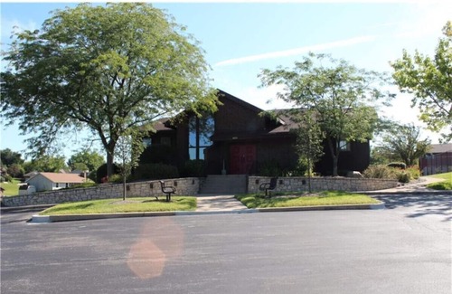 Englewood House | 3933 S Valley Brook Drive · ✪ Ed's Englewood well furnished home ✪