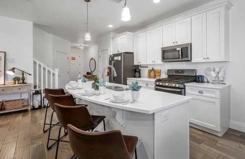 Hurricane House | 395 Zion Village | X-BOX ONE, LOTS OF GAMES, BUILT-IN BUNK BEDS, POOL VIEWS, AND MORE!