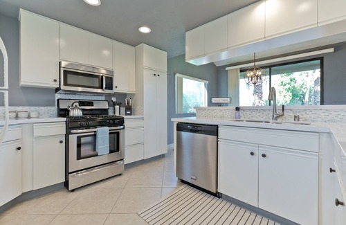 Palm Desert Condo | 3B/2Ba In PVCC. Lake & Mountain View. Pool/Spa View Discount for 28+ day booking