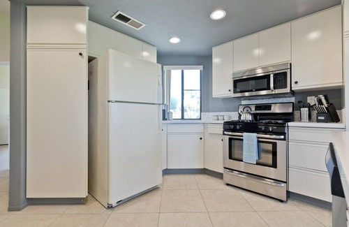 Palm Desert Condo | 3B/2Ba In PVCC. Lake & Mountain View. Pool/Spa View Discount for 28+ day booking