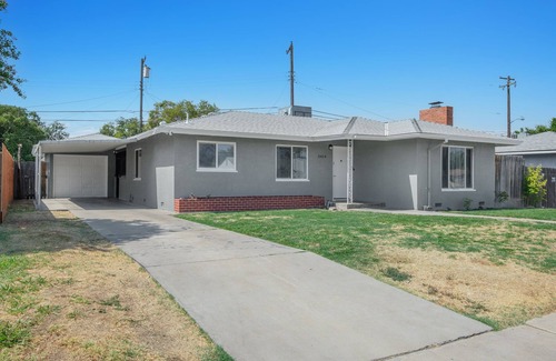 Raisin House | 3B/2Bth Fab Base to Nat'l Parks, EasyA to Airport