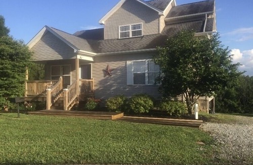 Taylorsville House | 3B/3B; Single Family Lakeside Retreat W/Hot Tub