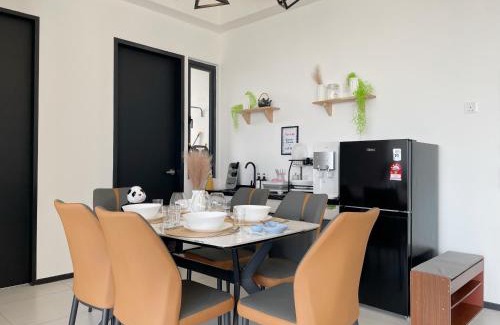 George Town Apartment | 3B2R 2CarPark Tea Time Suite with Infinity Pool