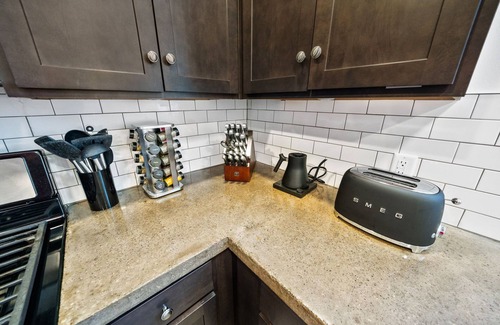 Elkhart House | 3BD/2.5BA Home|5m DT Elkhart|30m Notre Dame