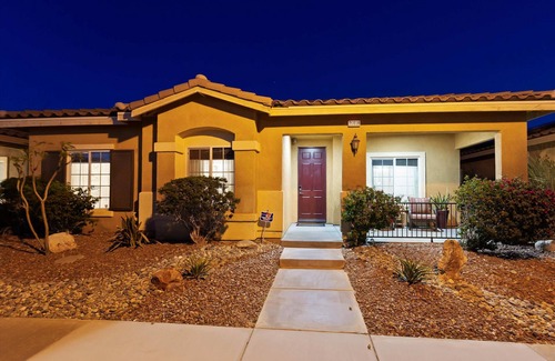 Palm Springs House | 3bd/2.5ba Home, Plunge Pool/Hot Tub, Garage