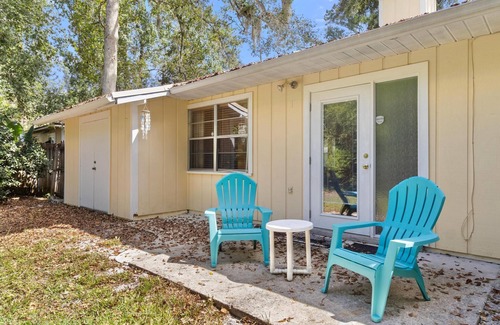 Gainesville House | 3Bd 2Bath home 5 miles to Stadium/Campus/Downtown!