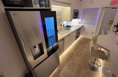 North Bay Village Villa | 3Bd. & 2Bth. Private Island Security Gated Villa Miami Beach