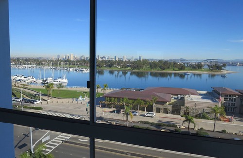 Coronado Condo | 3bd/3BA beautifully redone Shores corner w/Full Bay/Ocean Views-rents by MONTH