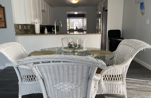 Yacht Club House | 3BD/3BA w/Electric Dock/Heated Pool; WINTER VACA; Gulf Access – BUDGET FRIENDLY!
