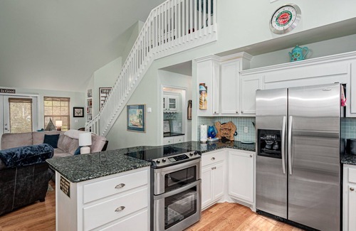 Kingston Cabin | 3BD-BoatRampClose-Internet-Charming-PetsAsk