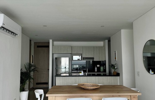 Cartagena District Apartment | 3BD Condo-Amazing View-Modern APT-Luxury Building-Bocagrande-6pax