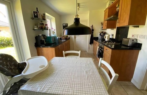 Newcastle-upon-Tyne House | 3BD Family Stay with a Garden Longbenton Newcastle