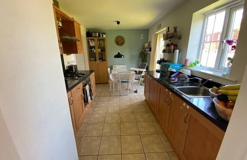 Newcastle-upon-Tyne House | 3BD Family Stay with a Garden Longbenton Newcastle