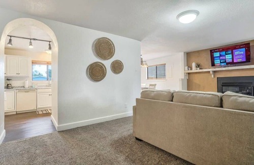 Colorado Springs House | 3BD Family Vacation Home Near Hiking & Downtown