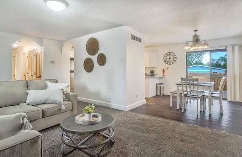 Colorado Springs House | 3BD Family Vacation Home Near Hiking & Downtown