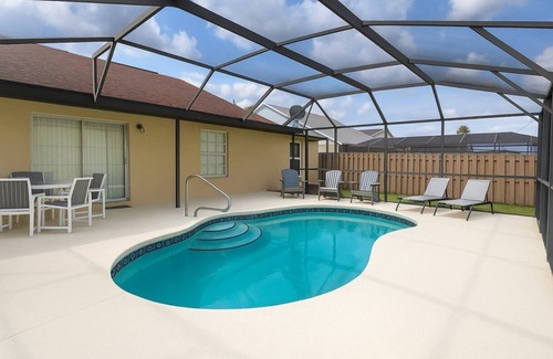 Indian Wells House | 3BD Lakeview House with Pool Dsney