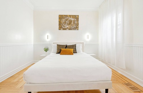 Southeast Yonkers House | 3BD Luxury Retreat near NYC + Easy Parking