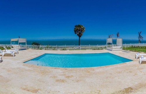 Playa Chiquita Villa | 3BD Oceanfront villa, private pool & golf cart, gym/tennis!