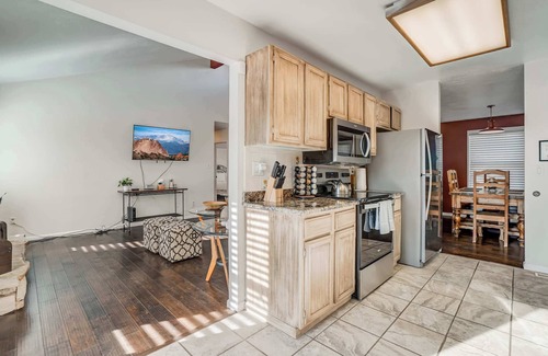 Colorado Springs House | 3BD Quiet Suburbs Restaurants & Parks