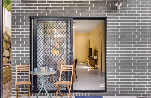 Eight Mile Plains House | 3BD Townhouse close to shops/transport w/carpark
