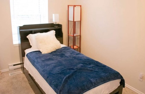 Waterloo House | 3BD+Wifi+Pet+Workspace+Patio