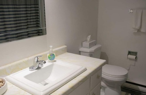 Waterloo House | 3BD+Wifi+Pet+Workspace+Patio